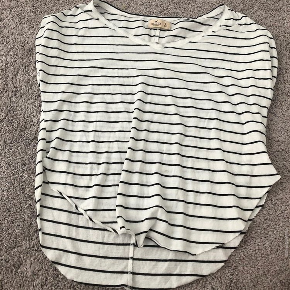 hollister stripped v neck
